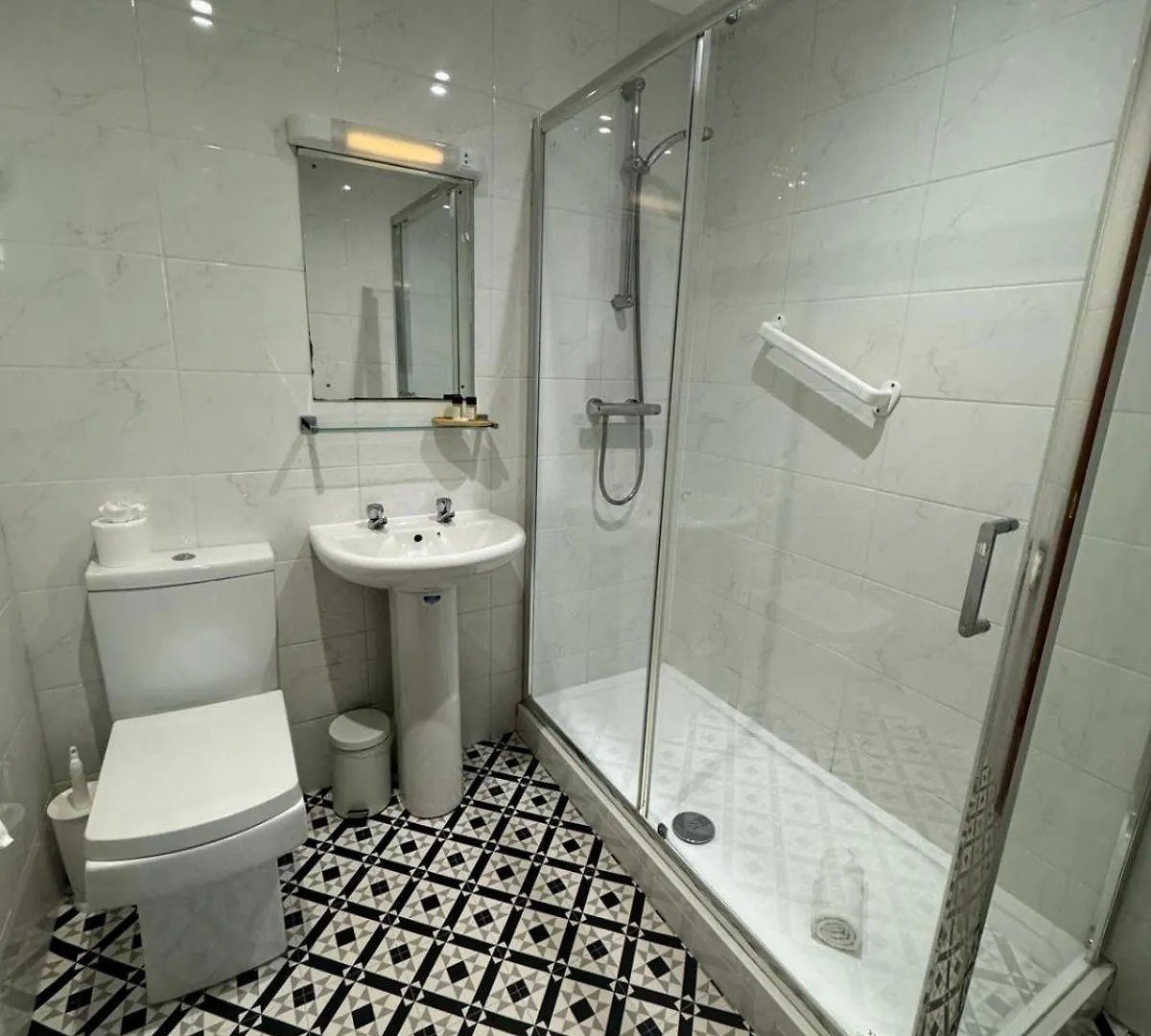The Mayfair Hotel Bournemouth 3*,  United Kingdom